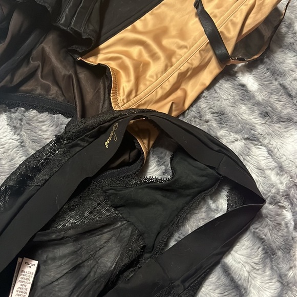 Vintage Victorias Secret Black and Gold Corset set - Picture 9 of 10